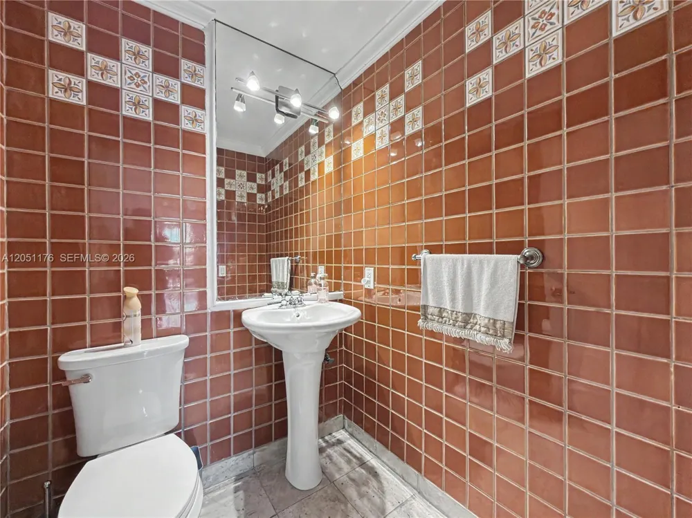2124 Fisher Island Dr #2124 Miami Beach, FL 33109