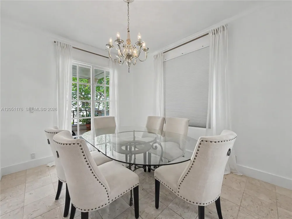 2124 Fisher Island Dr #2124 Miami Beach, FL 33109