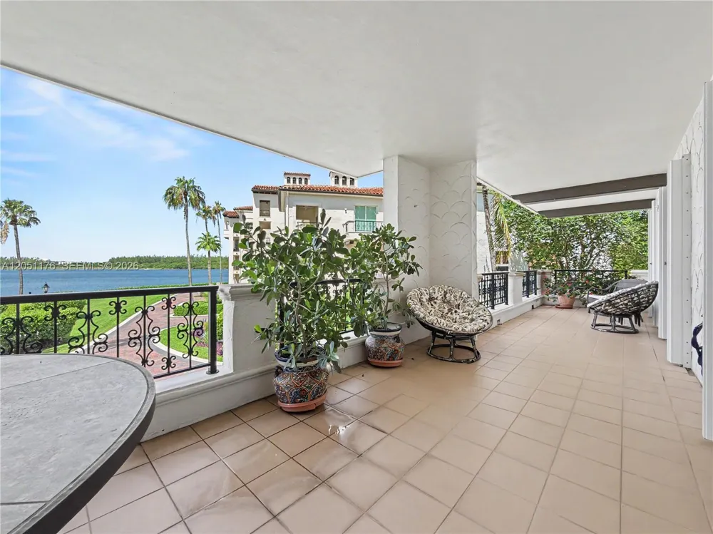 2124 Fisher Island Dr #2124 Miami Beach, FL 33109