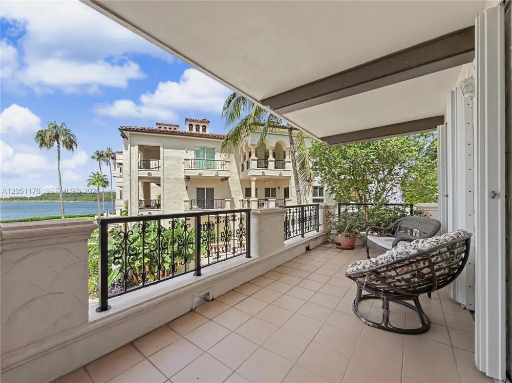 2124 Fisher Island Dr #2124 Miami Beach, FL 33109