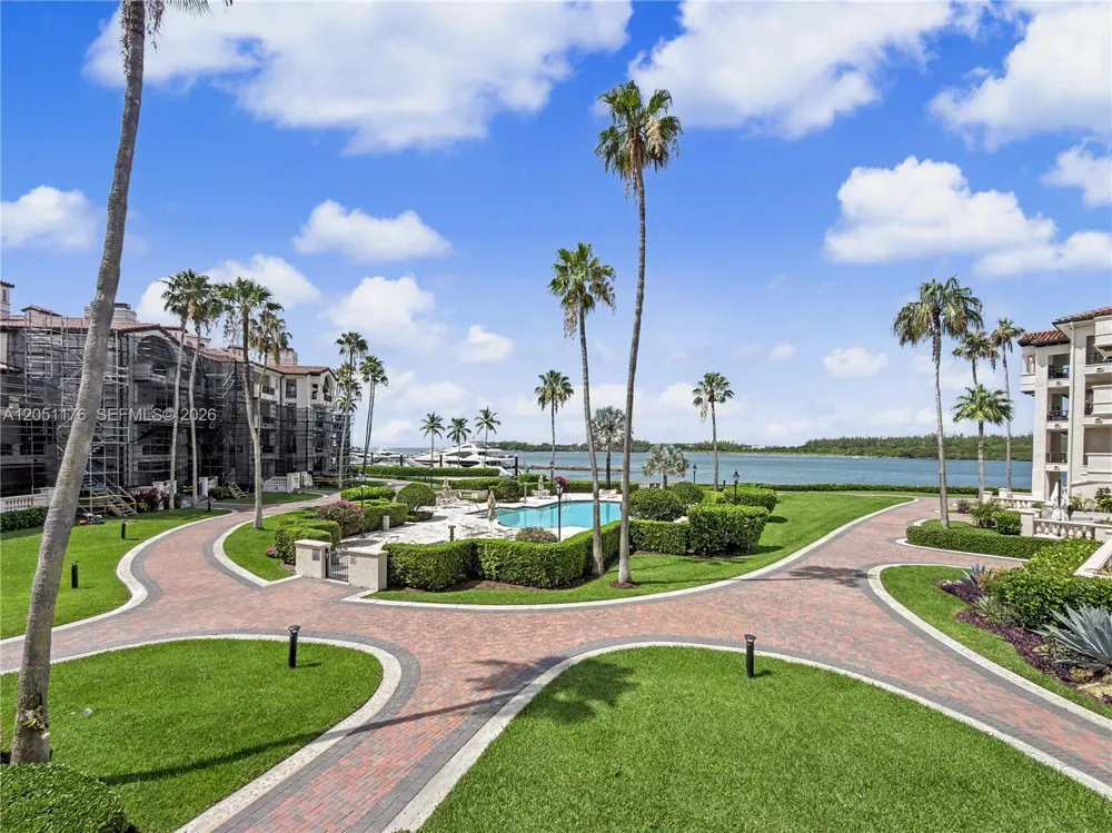 2124 Fisher Island Dr #2124 Miami Beach, FL 33109