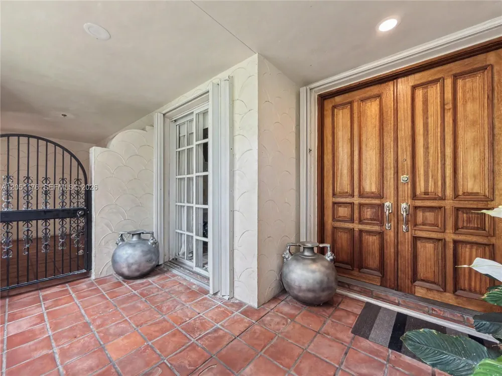 2124 Fisher Island Dr #2124 Miami Beach, FL 33109