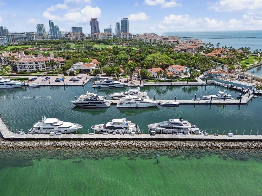 2124 Fisher Island Dr #2124 Miami Beach, FL 33109