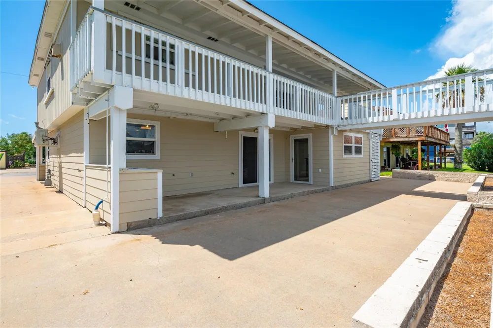920 Bonita Street Bayou Vista, TX 77563