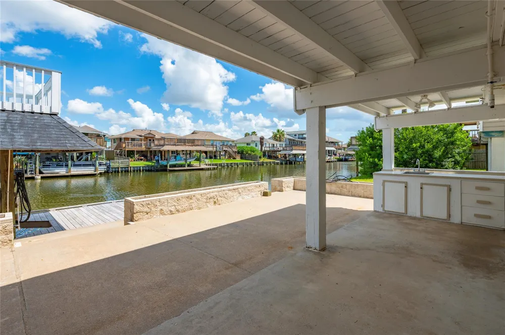 920 Bonita Street Bayou Vista, TX 77563