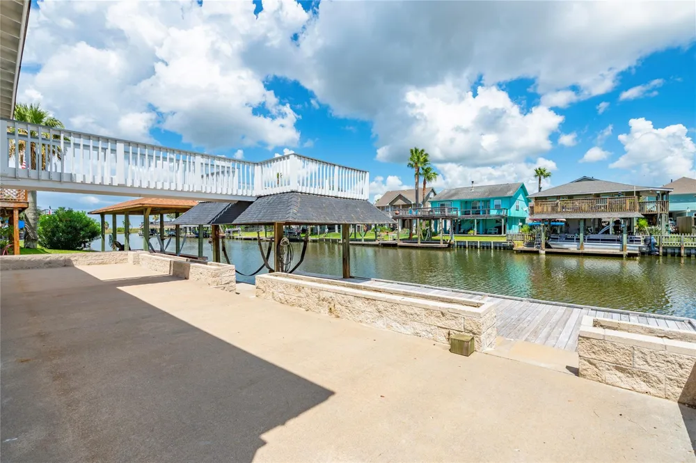 920 Bonita Street Bayou Vista, TX 77563