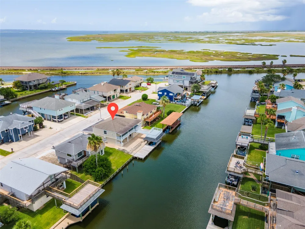 920 Bonita Street Bayou Vista, TX 77563