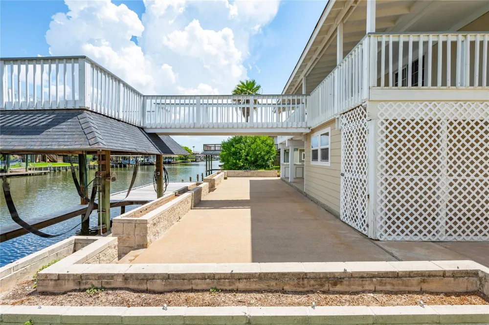 920 Bonita Street Bayou Vista, TX 77563