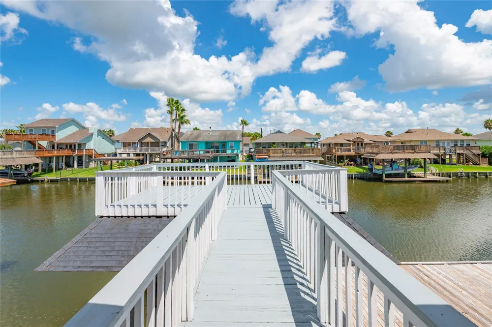 920 Bonita Street Bayou Vista, TX 77563