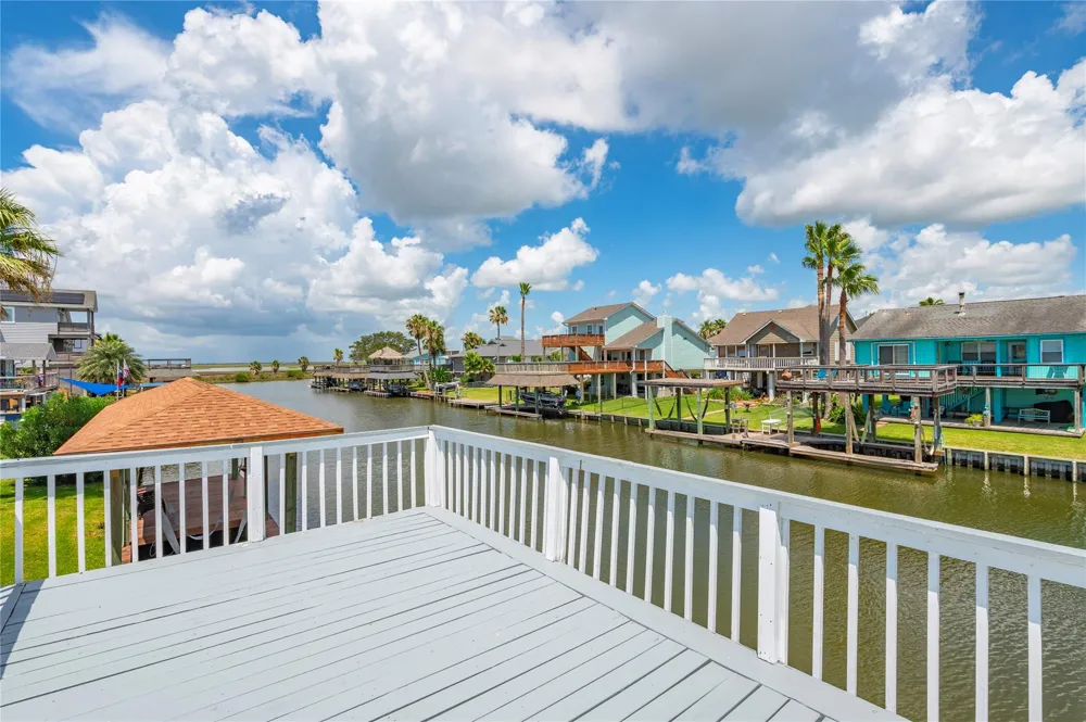 920 Bonita Street Bayou Vista, TX 77563