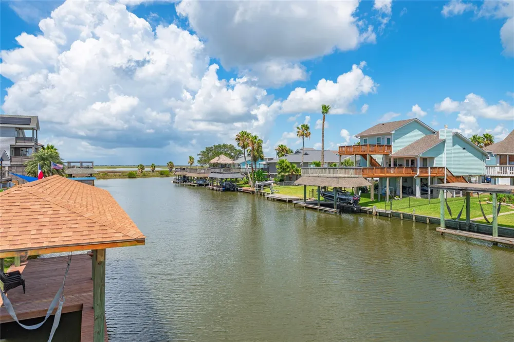 920 Bonita Street Bayou Vista, TX 77563