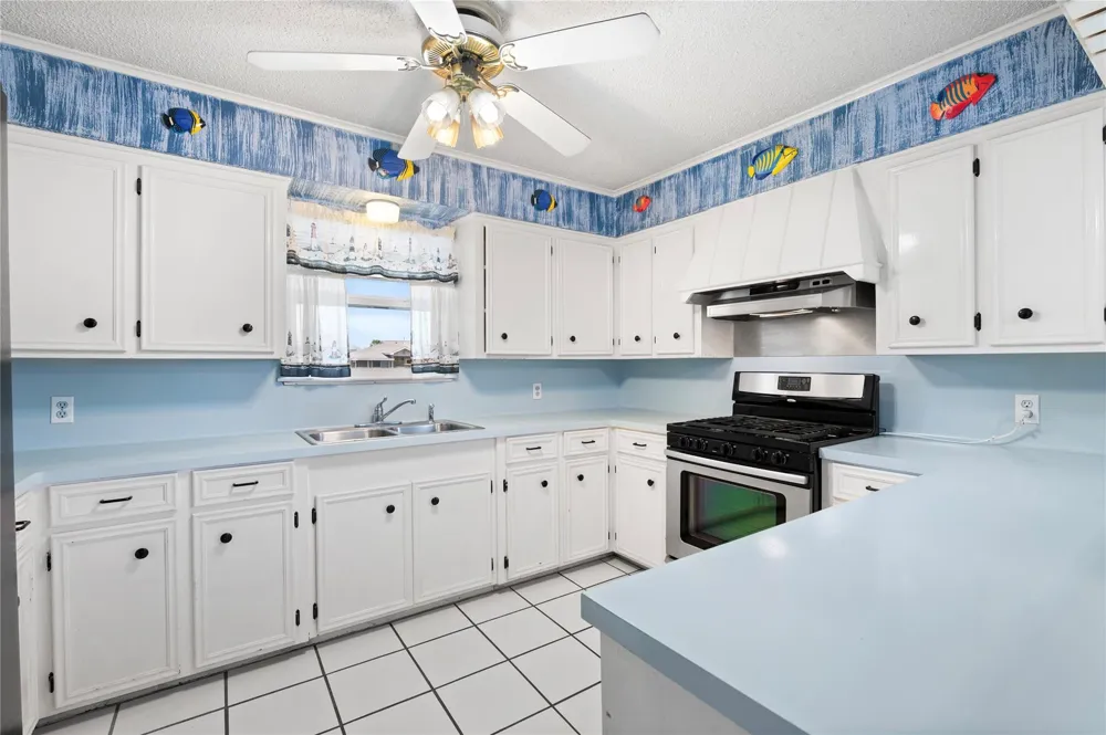 920 Bonita Street Bayou Vista, TX 77563
