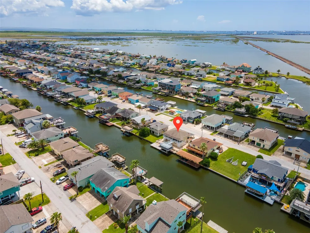 920 Bonita Street Bayou Vista, TX 77563