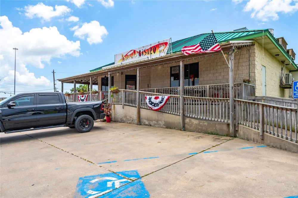 920 Bonita Street Bayou Vista, TX 77563