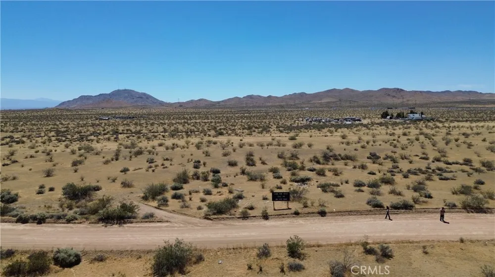 Short Apple Valley, CA 92307