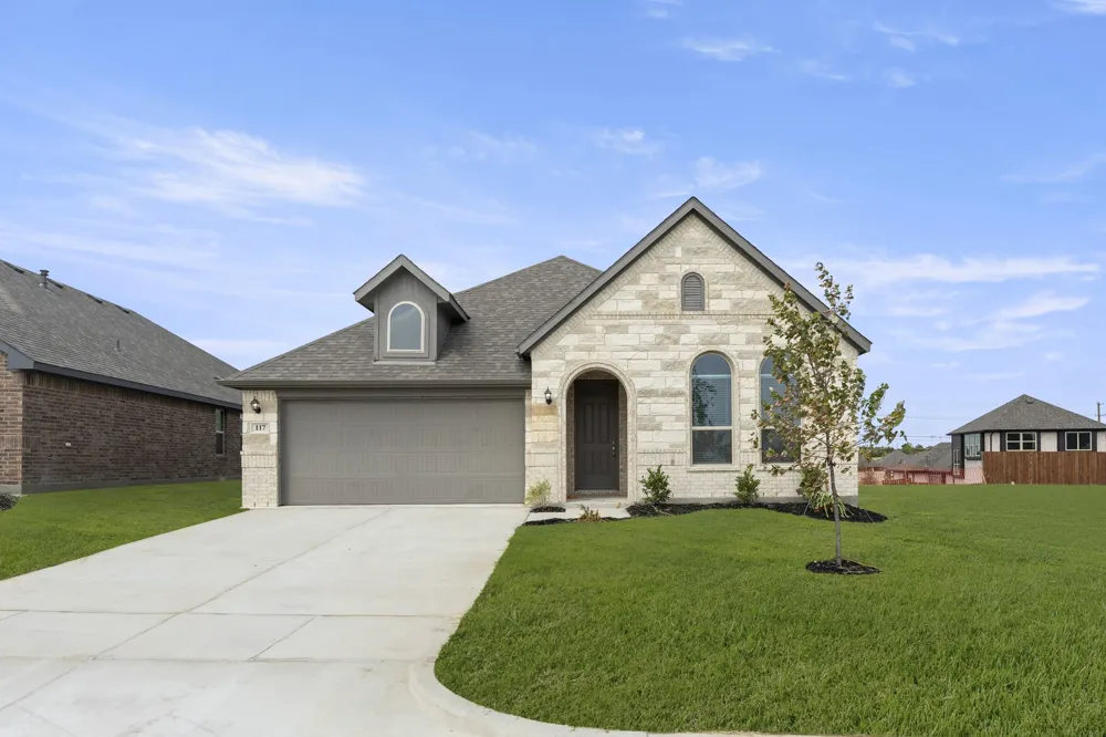 117 Meadow Road Balch Springs, TX 75181