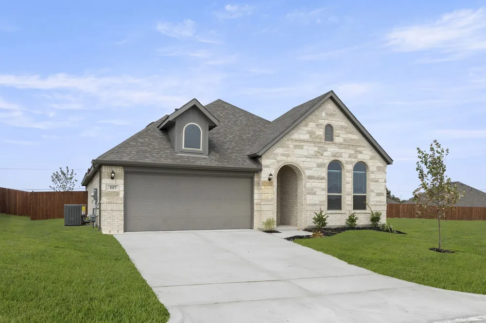 117 Meadow Road Balch Springs, TX 75181