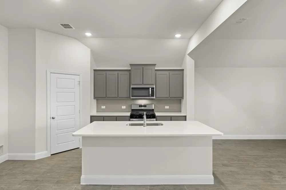 117 Meadow Road Balch Springs, TX 75181