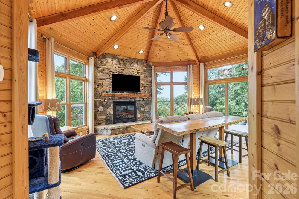 241 Alta Vista Drive Candler, NC 28715