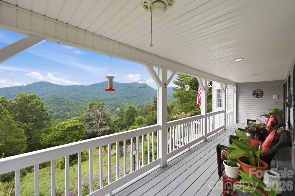 241 Alta Vista Drive Candler, NC 28715