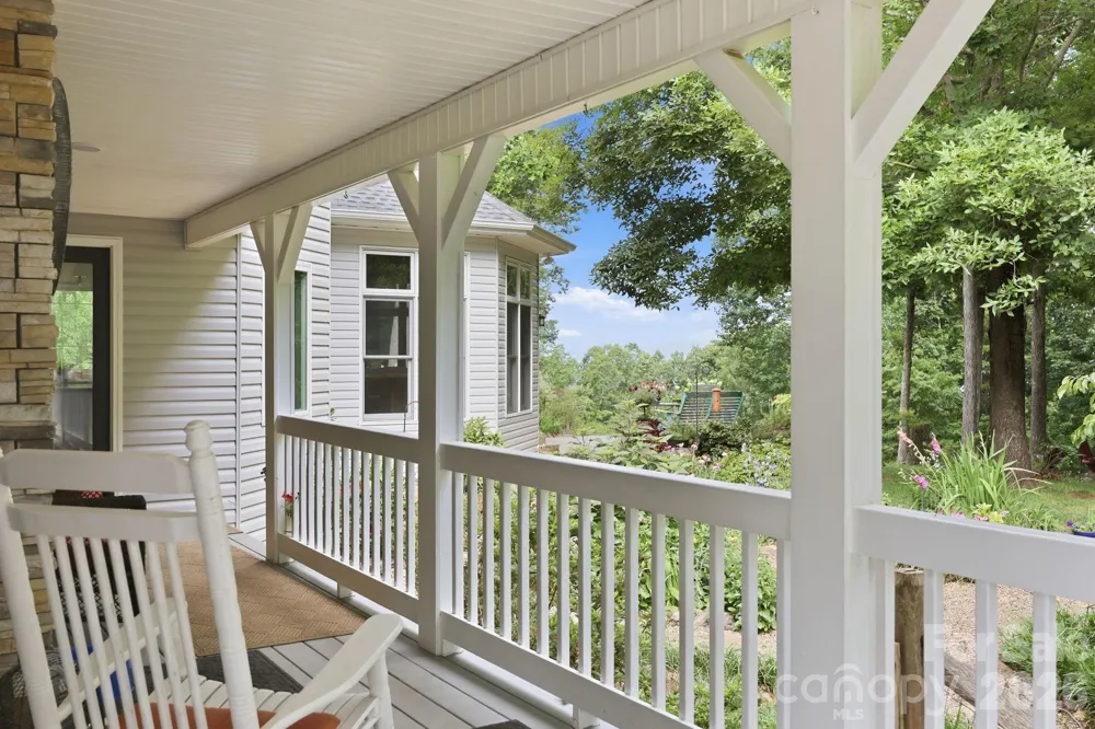 241 Alta Vista Drive Candler, NC 28715