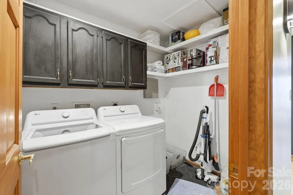 241 Alta Vista Drive Candler, NC 28715