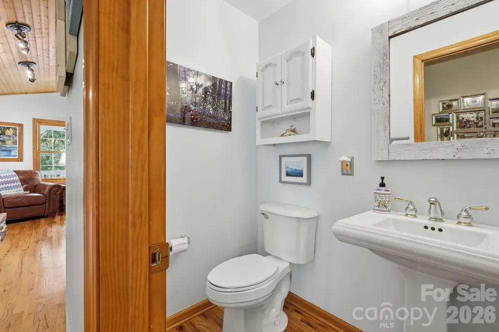 241 Alta Vista Drive Candler, NC 28715