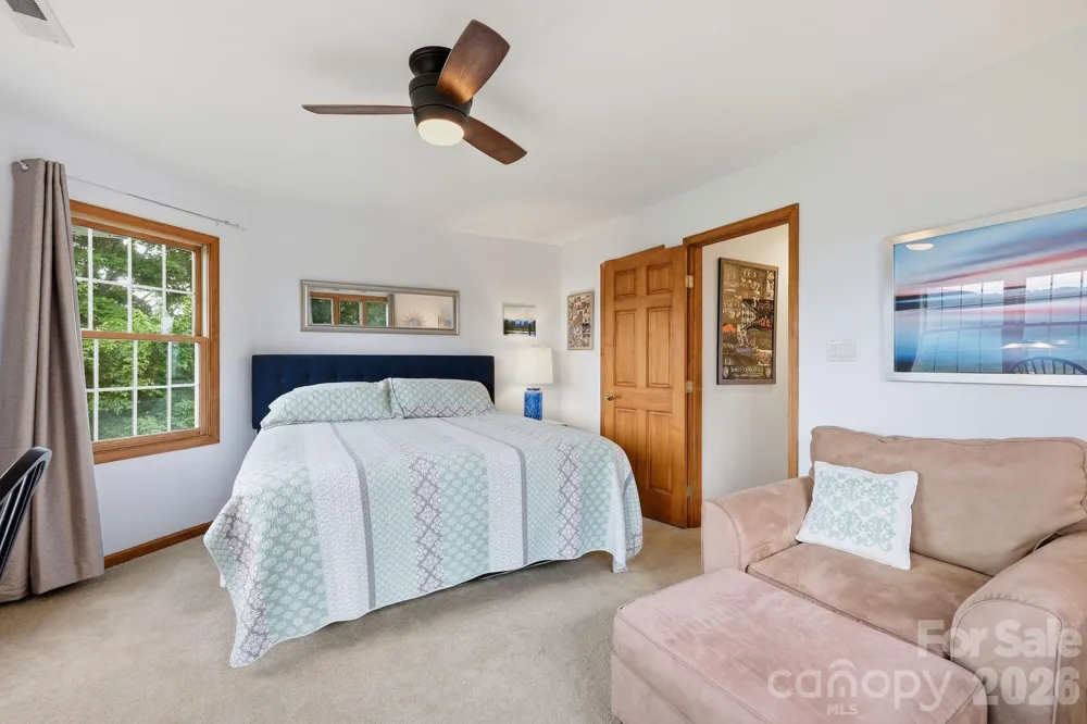 241 Alta Vista Drive Candler, NC 28715