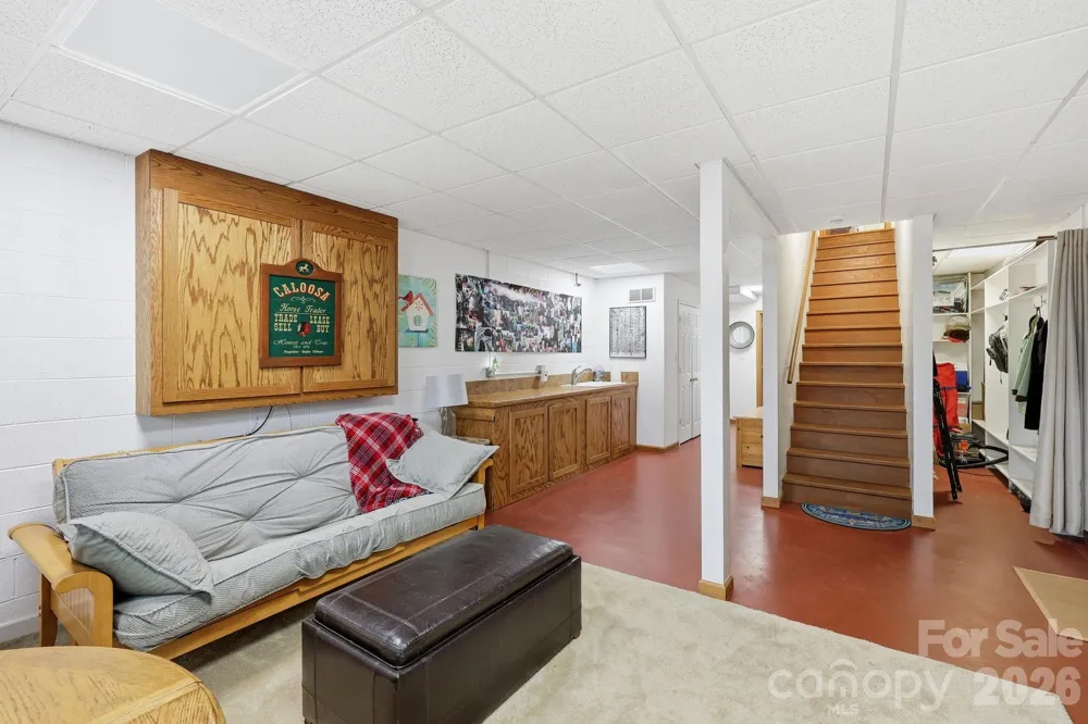 241 Alta Vista Drive Candler, NC 28715