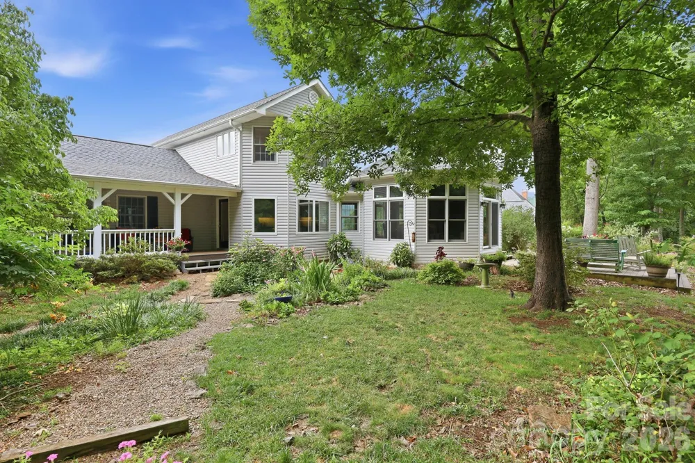 241 Alta Vista Drive Candler, NC 28715