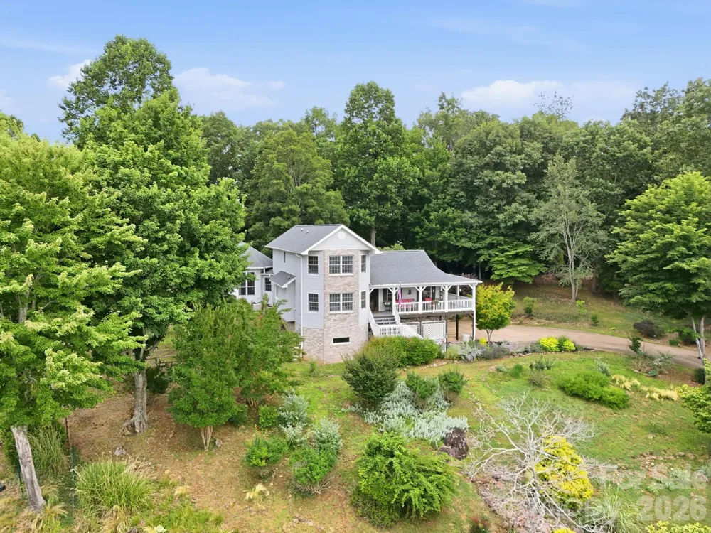 241 Alta Vista Drive Candler, NC 28715