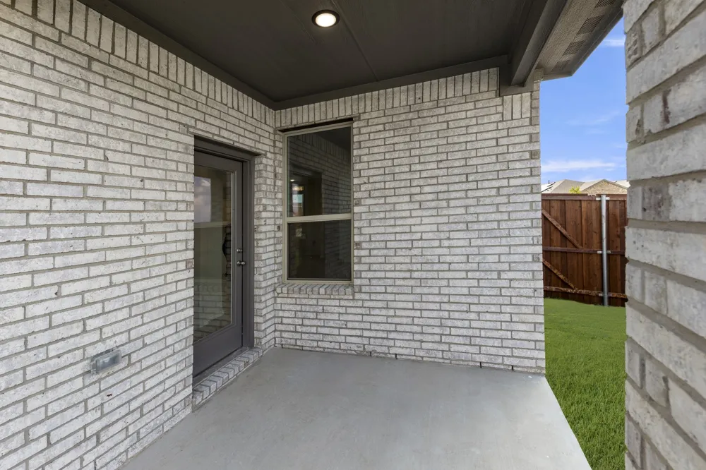 106 Van Horn Drive Terrell, TX 75160