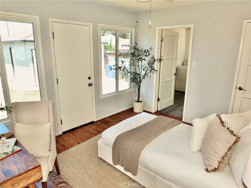 4813 Ocana Lakewood, CA 90713