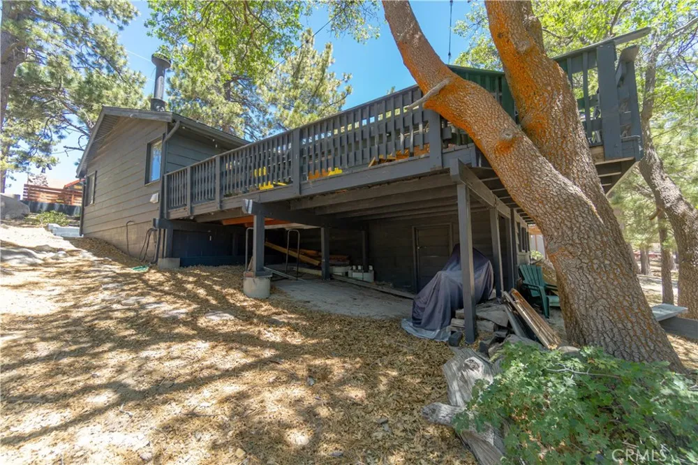 33163 Holcomb Creek Green Valley Lake, CA 92341