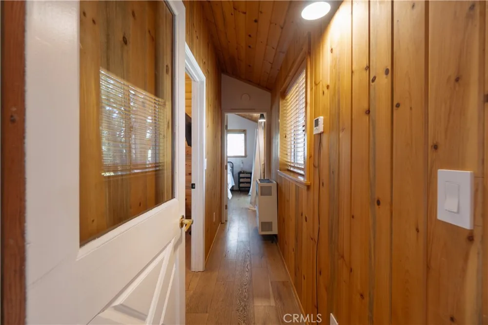33163 Holcomb Creek Green Valley Lake, CA 92341
