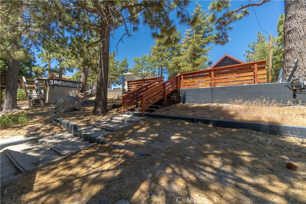 33163 Holcomb Creek Green Valley Lake, CA 92341