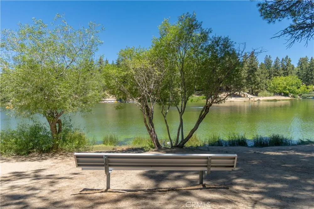 33163 Holcomb Creek Green Valley Lake, CA 92341