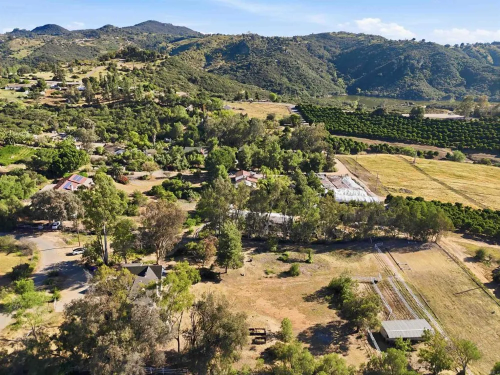 11955 Sky View Drive Valley Center, CA 92082