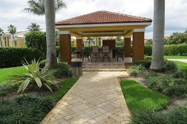 135 Yacht Club Way #207 Hypoluxo, FL 33462