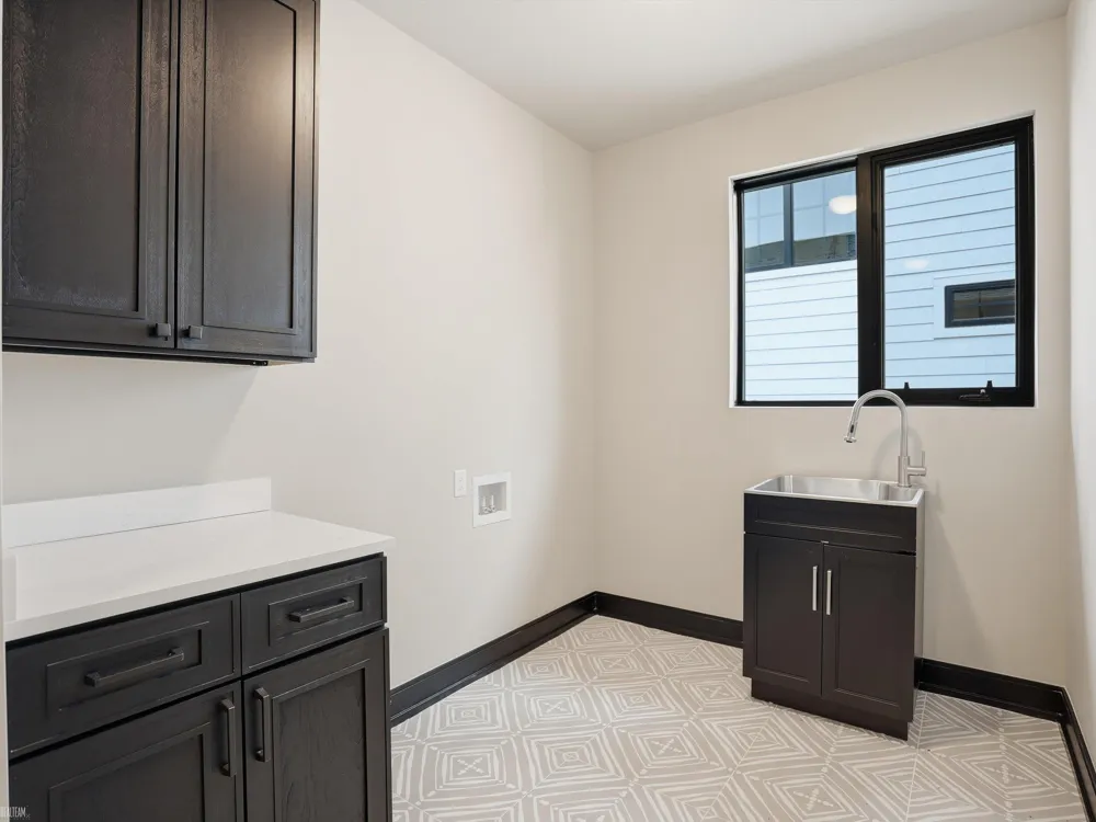 41215 Belvidere Street Harrison Charter Township, MI 48045
