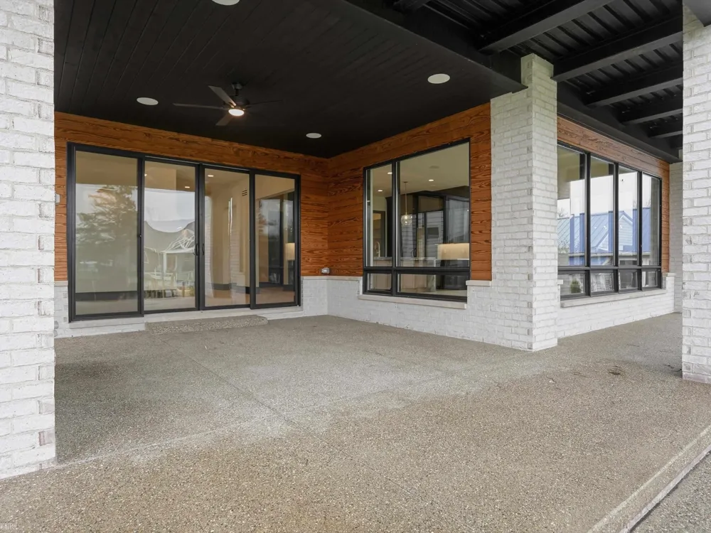 41215 Belvidere Street Harrison Charter Township, MI 48045