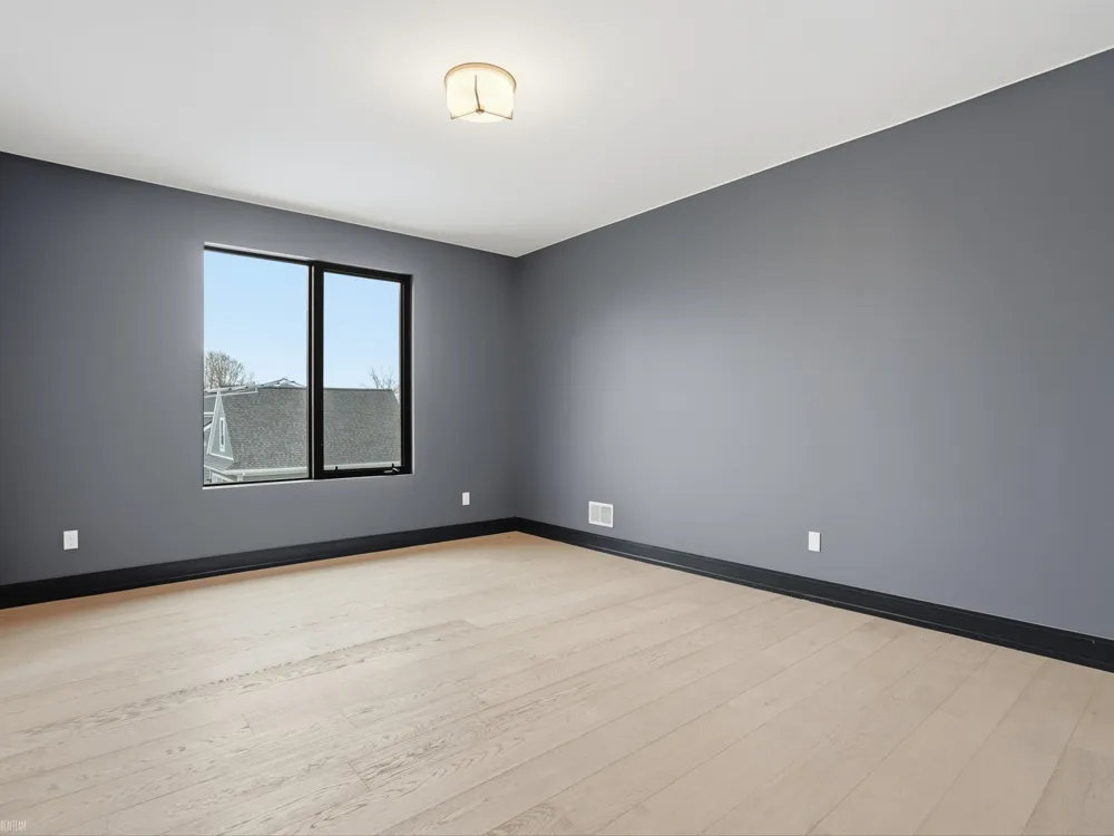 41215 Belvidere Street Harrison Charter Township, MI 48045