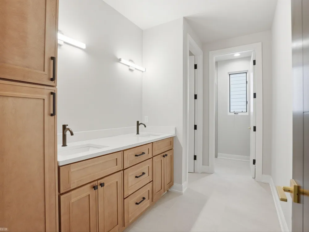 41215 Belvidere Street Harrison Charter Township, MI 48045