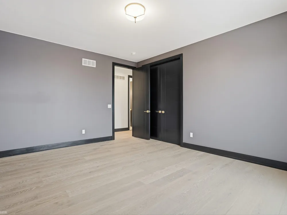 41215 Belvidere Street Harrison Charter Township, MI 48045