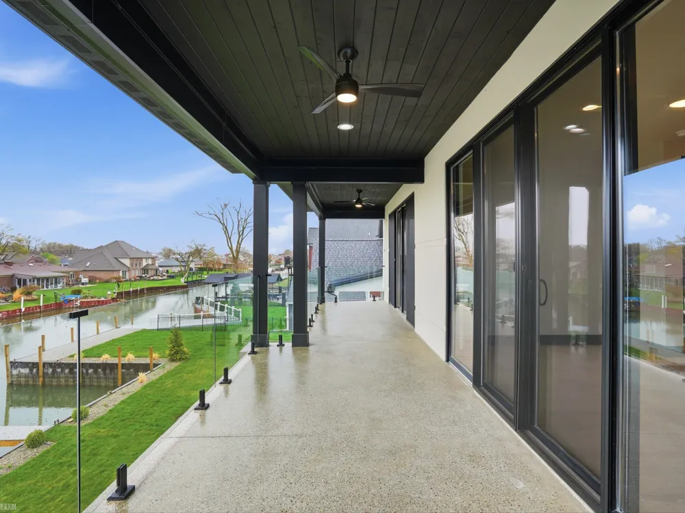 41215 Belvidere Street Harrison Charter Township, MI 48045
