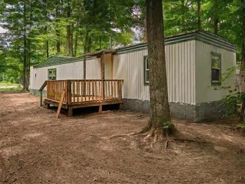 4519 E Mobile Trail
