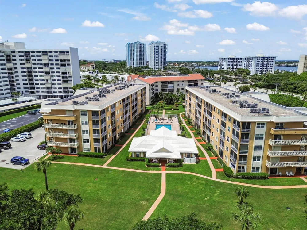 308 Golfview Road #101 North Palm Beach, FL 33408
