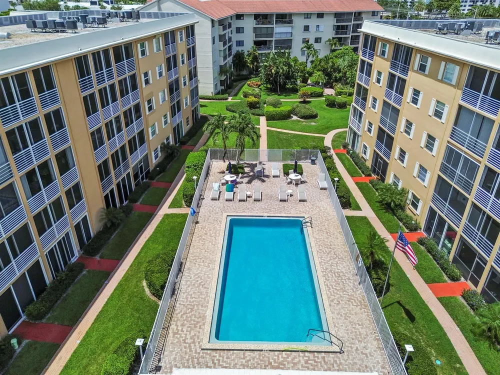 308 Golfview Road #101 North Palm Beach, FL 33408