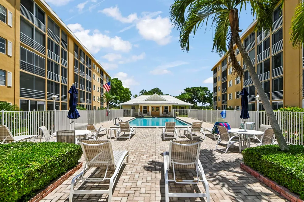 308 Golfview Road #101 North Palm Beach, FL 33408