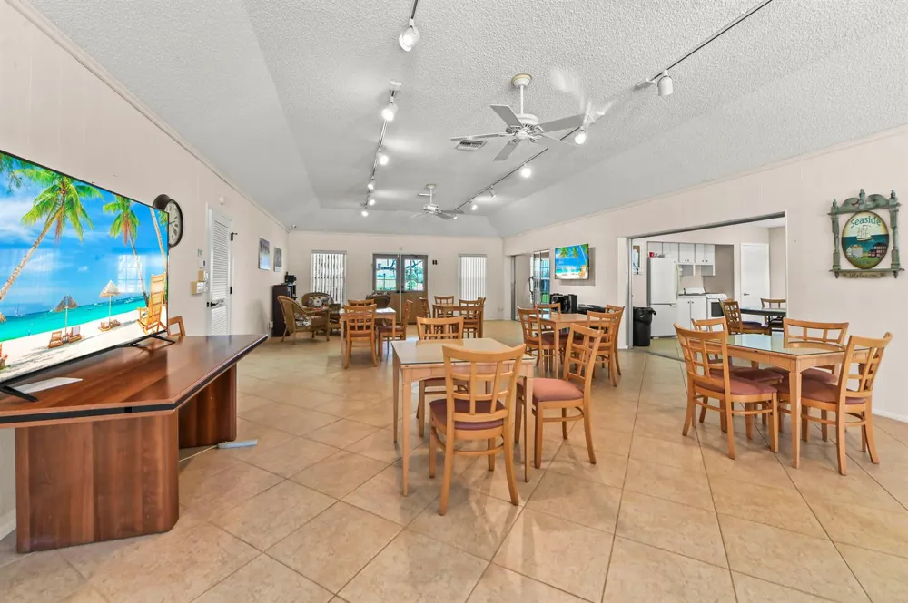 308 Golfview Road #101 North Palm Beach, FL 33408